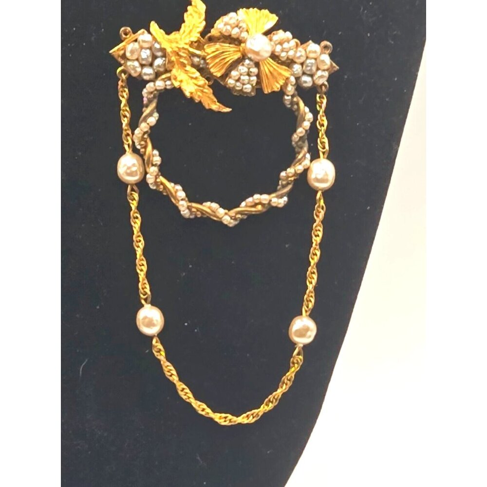 Stunning Antique Mariam Haskell Signed Dangling Brooch Gold tone Pearls Floral
